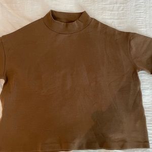 Uniqlo brown boxy fit mock neck sweater. One size for all.